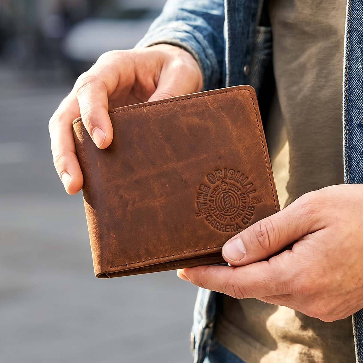 Portafoglio Trifold Piccolo Con Portadocumenti Colorado