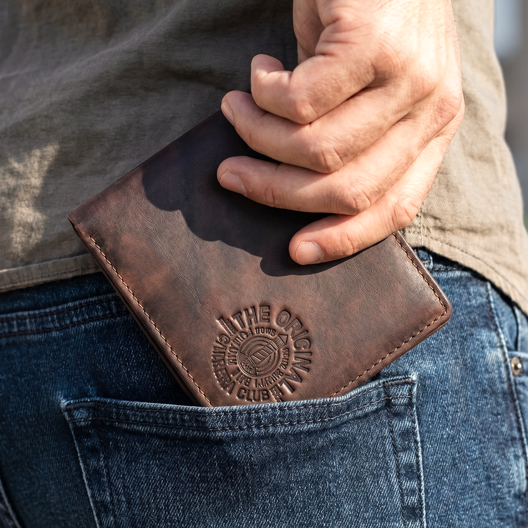 Portafoglio Trifold Con Portadocumenti Colorado